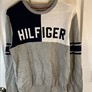 Men's Gray and White Sweater